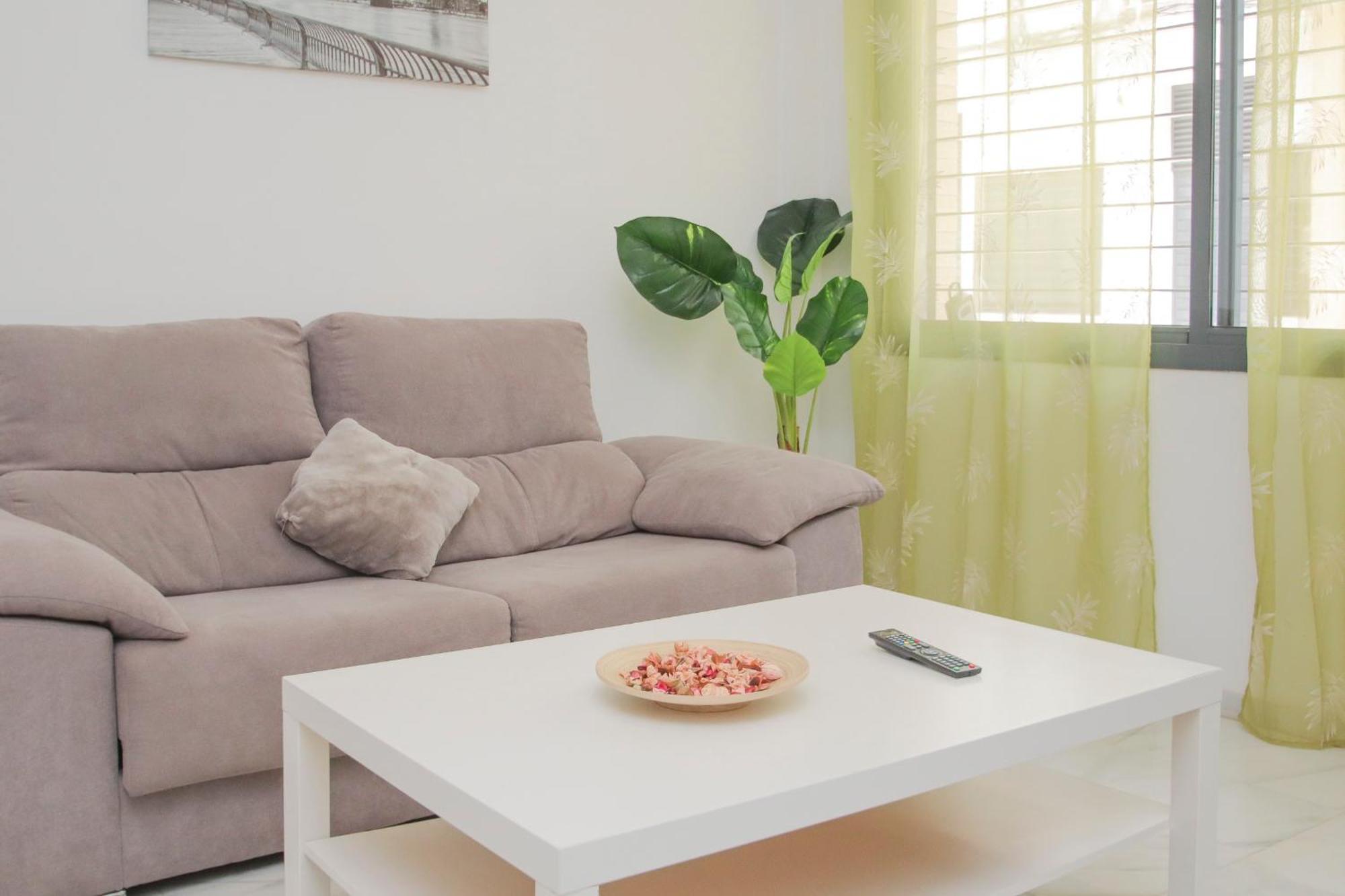 Lovely In The Center - 15m Walk Giralda Appartamento